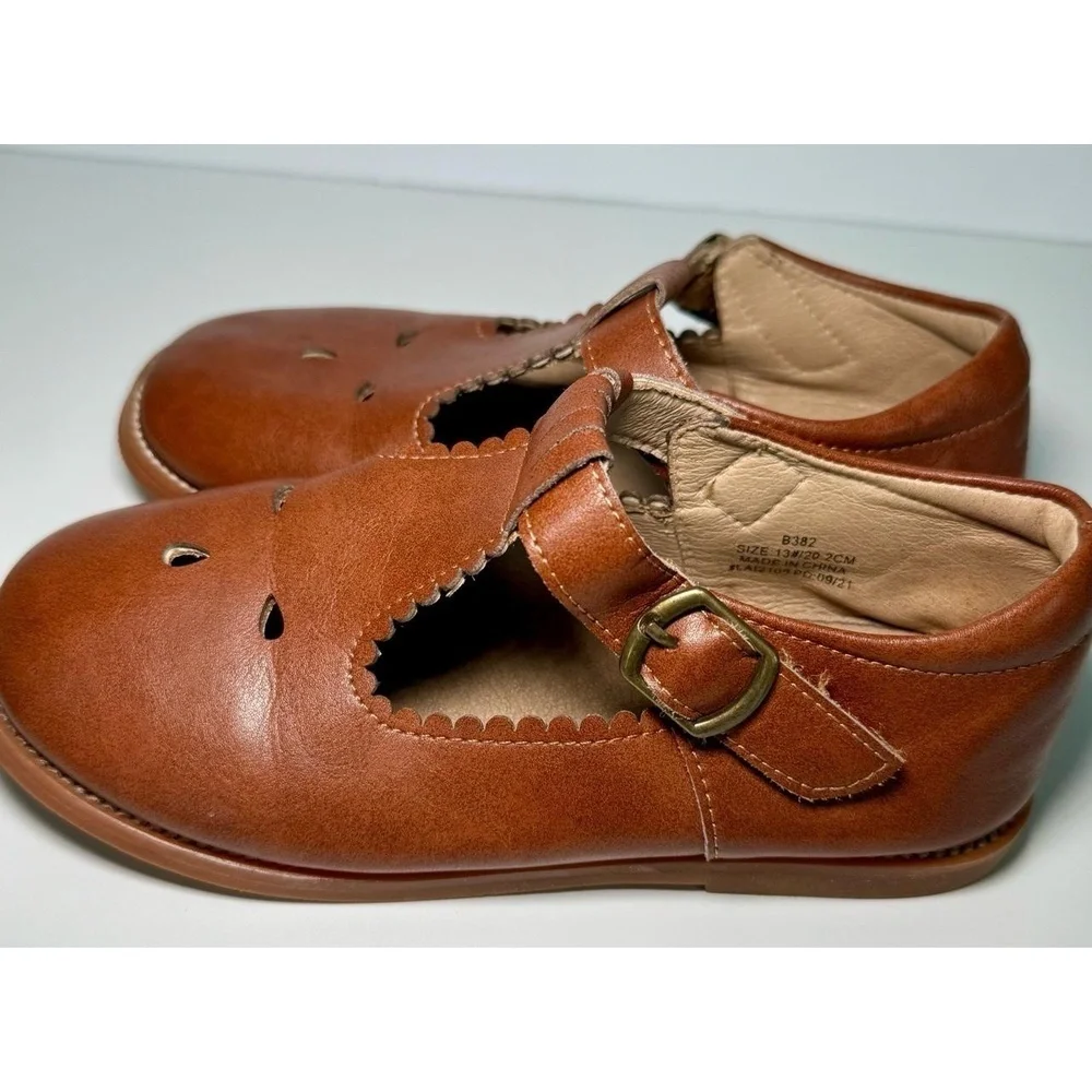 Felix & Flora Kids Brown Leather Mary Jane Flats Size 13 Scalloped Cutout